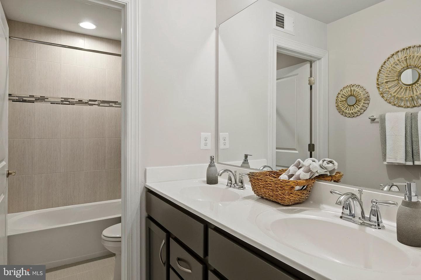10417 Leslie Drive photo 26