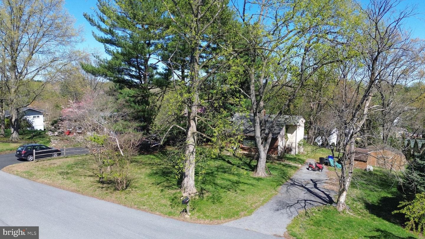 3433 Rollingview Court photo 8
