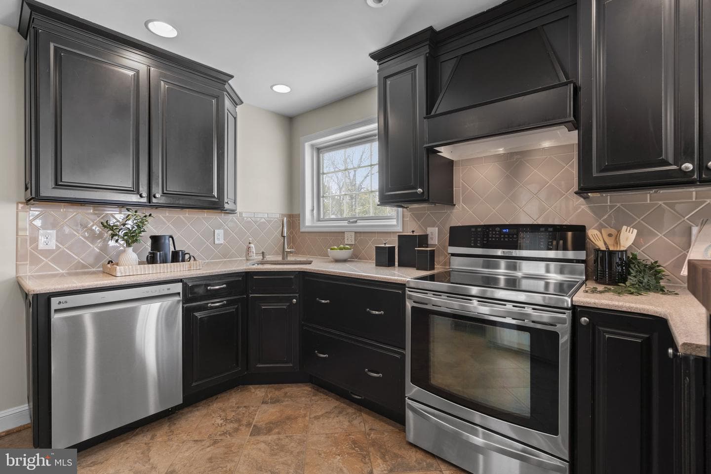 4356 Columbia Road photo 10