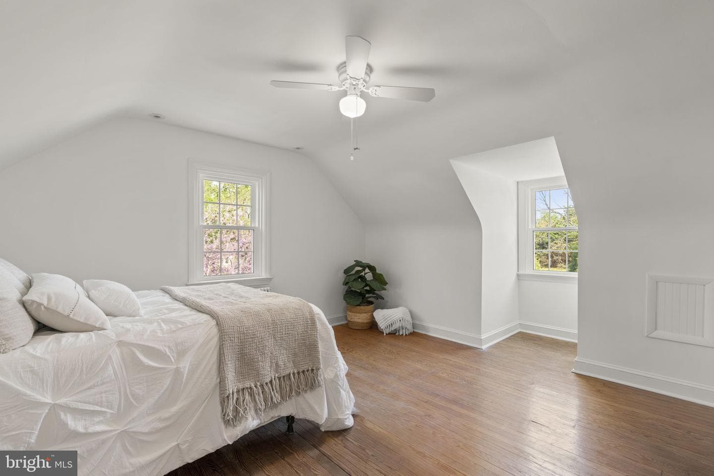 4356 Columbia Road photo 23