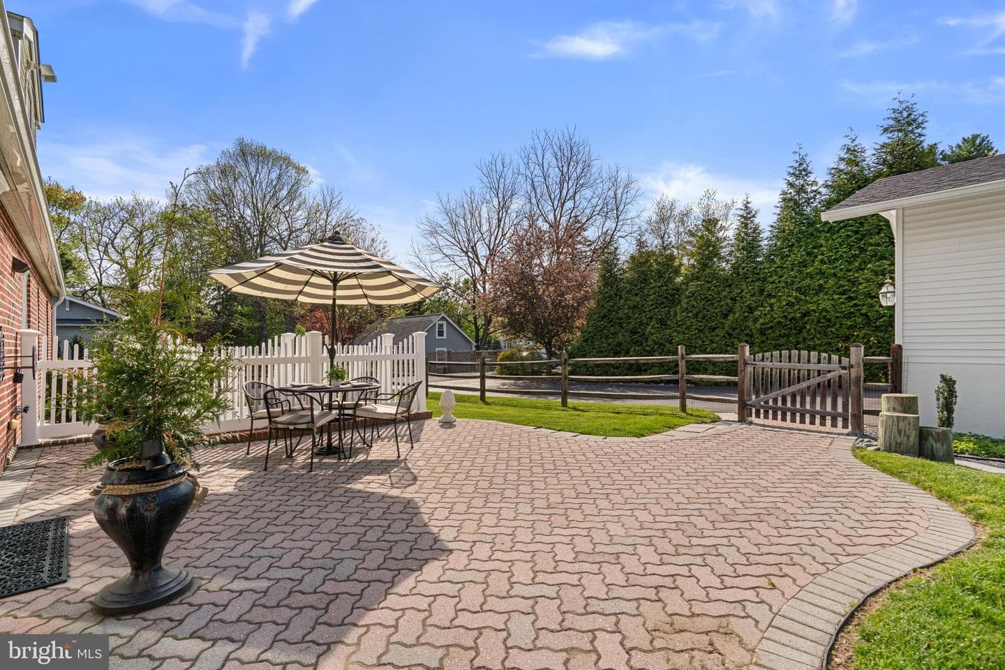 4356 Columbia Road photo 35