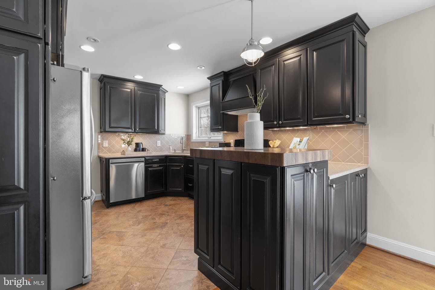 4356 Columbia Road photo 9
