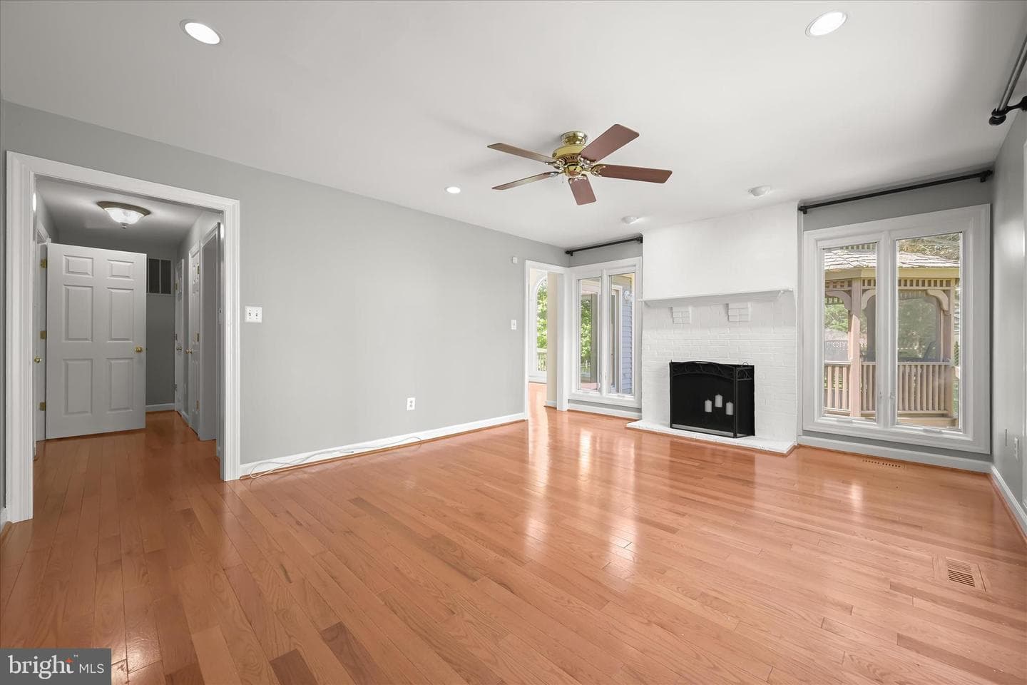 8649 Goldenstraw Lane photo 30