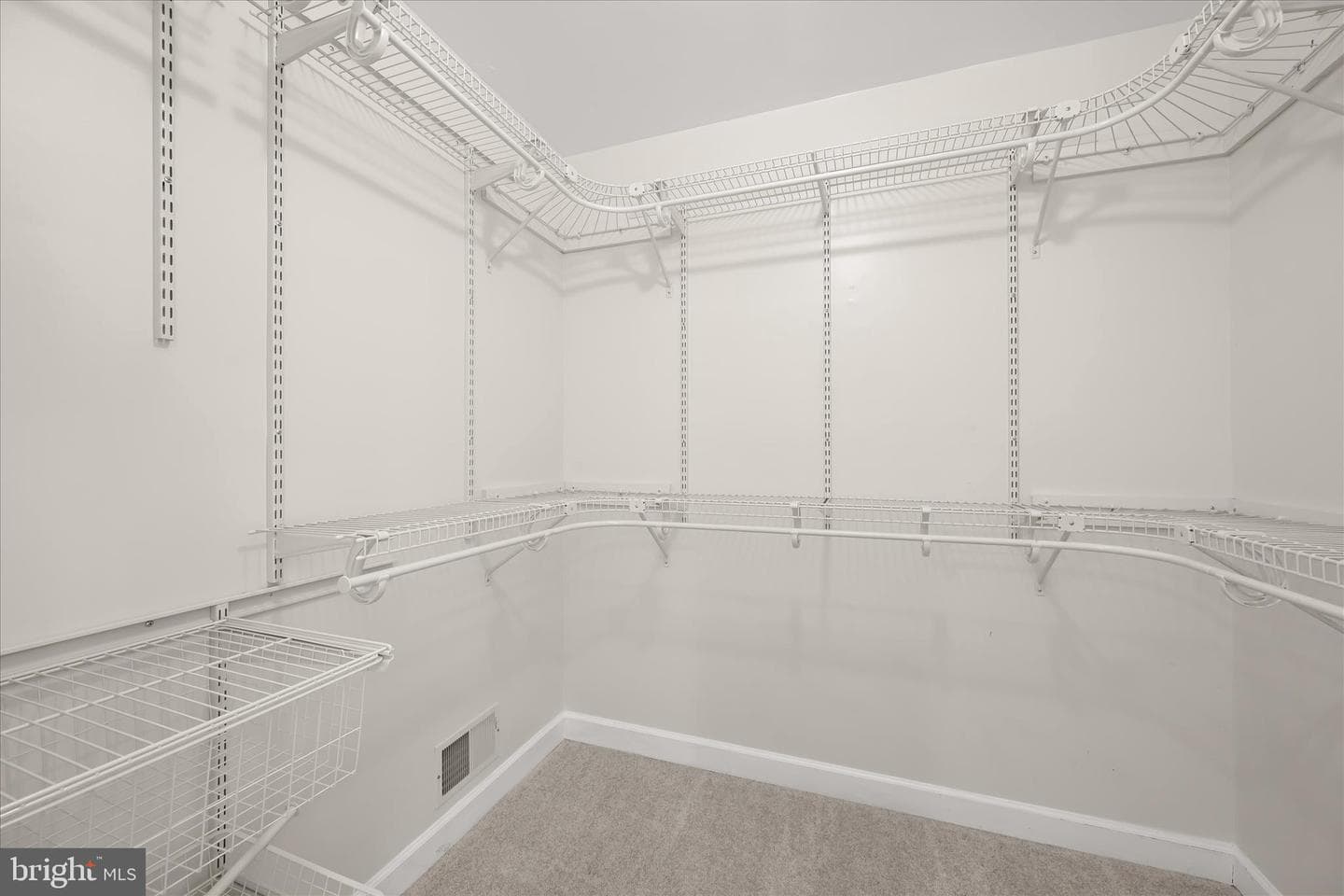 8649 Goldenstraw Lane photo 37