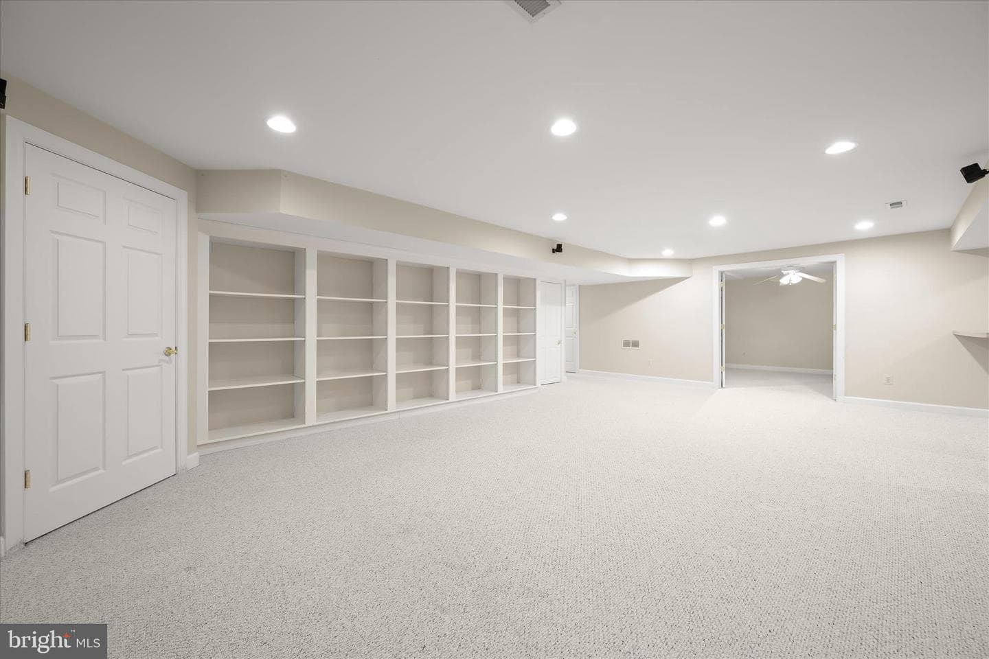 8649 Goldenstraw Lane photo 51