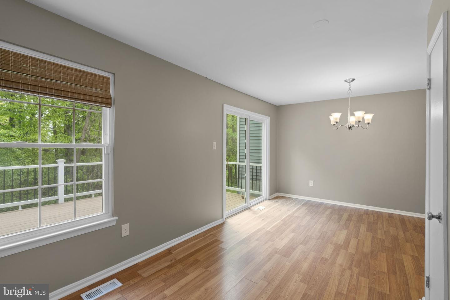 10314 College Square photo 14