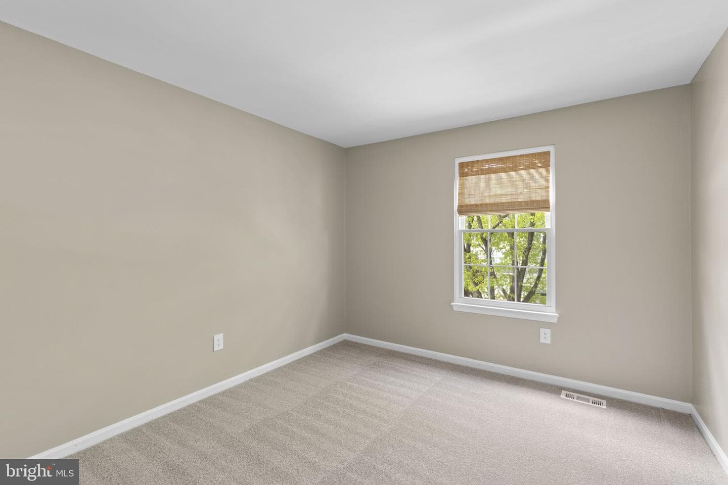 10314 College Square photo 24