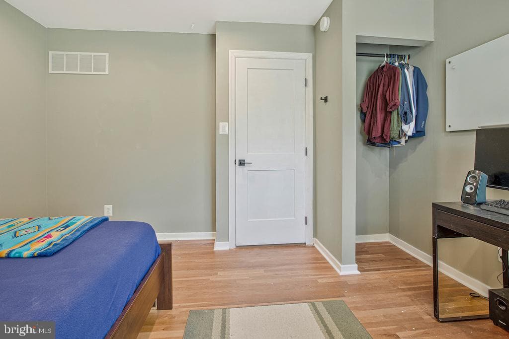 5220 Farm Pond Lane photo 24