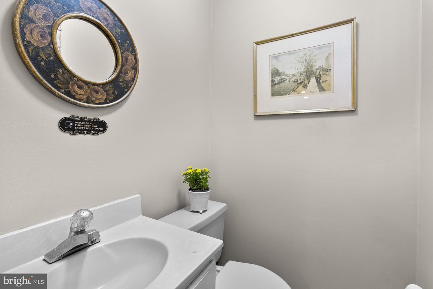 5008 Lake Circle W photo 17