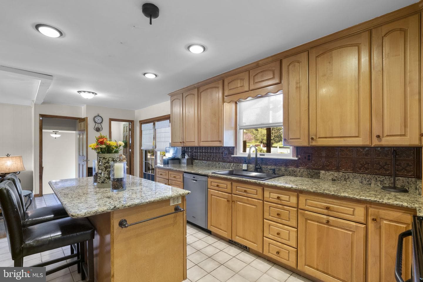 5008 Lake Circle W photo 9