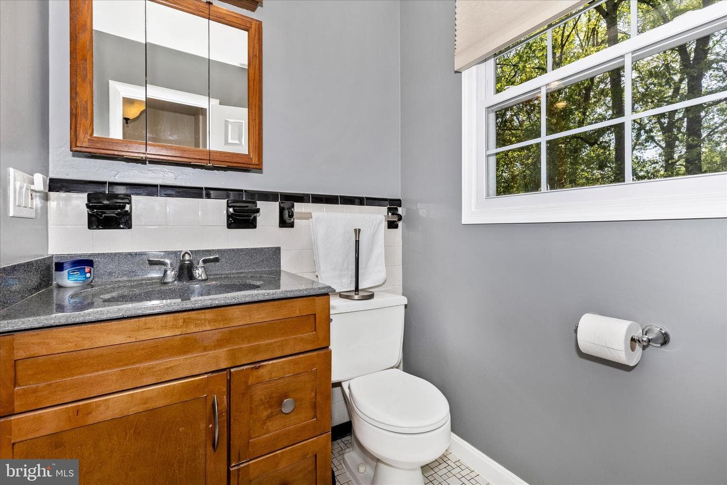 7946 Helmart Drive photo 28