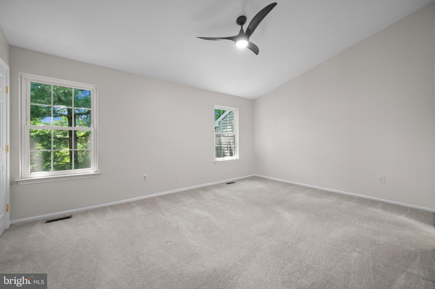 4731 Leyden Way photo 11