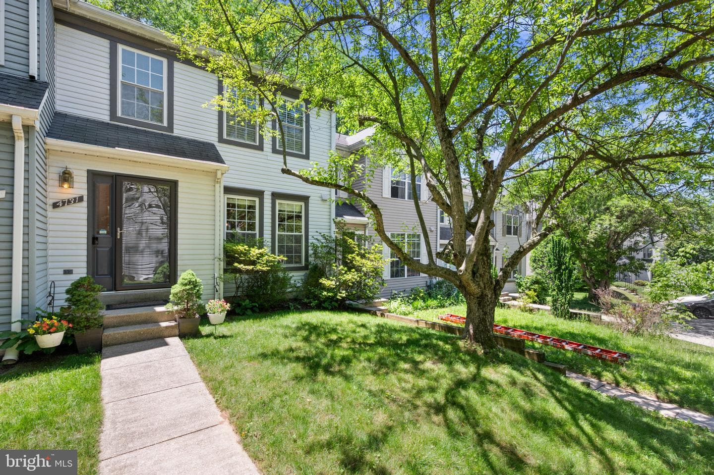 4731 Leyden Way photo 25