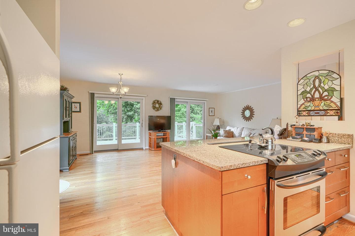 6706 Allview Drive photo 5