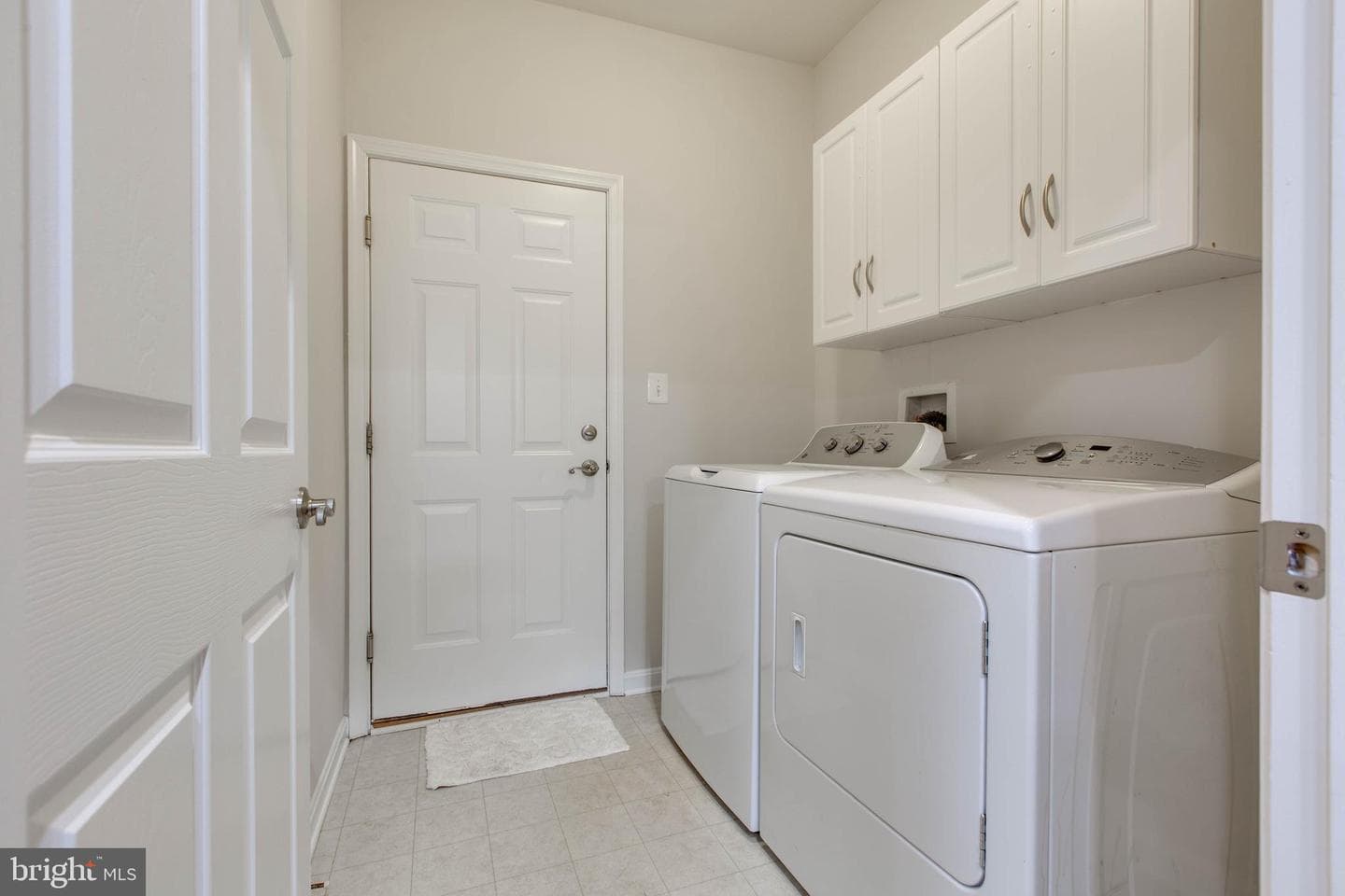 8867 Hub Garth #18 photo 19
