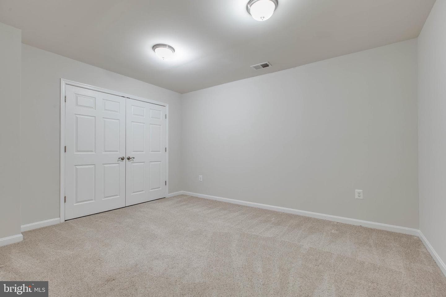 8867 Hub Garth #18 photo 34