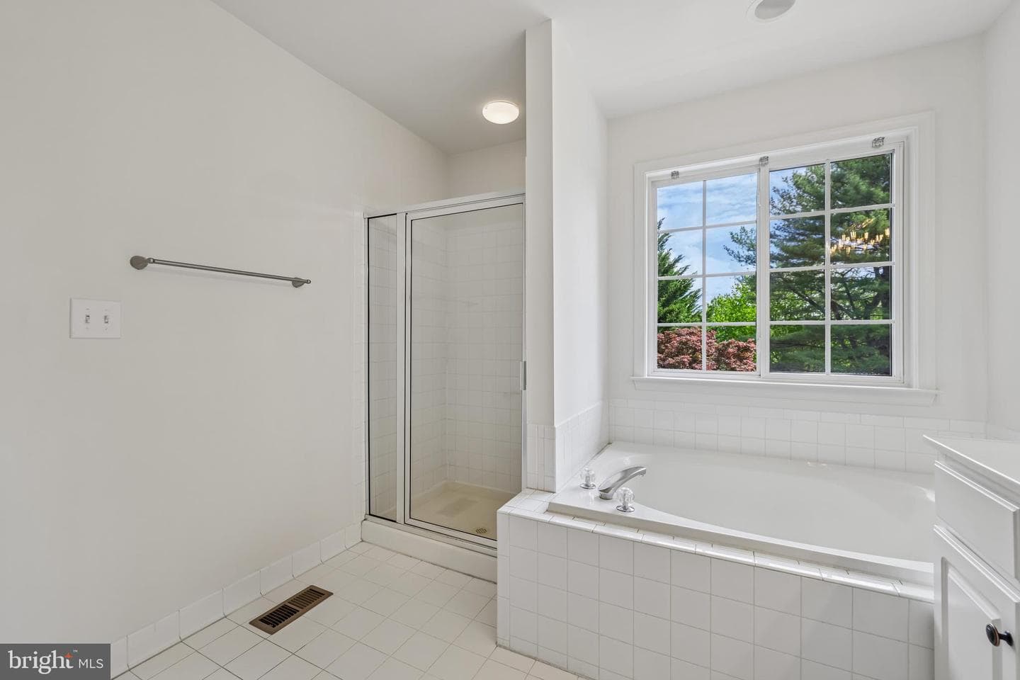 9796 Old Annapolis Road photo 32
