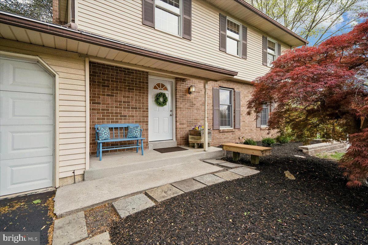 4661 Palomino Court photo 2