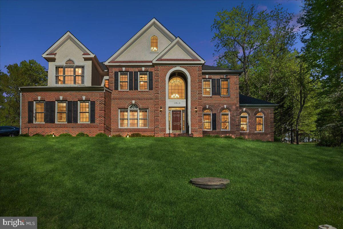 2010 Drovers Lane, Cooksville