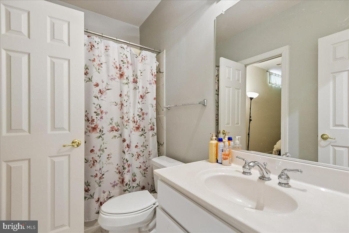 2010 Drovers Lane photo 25