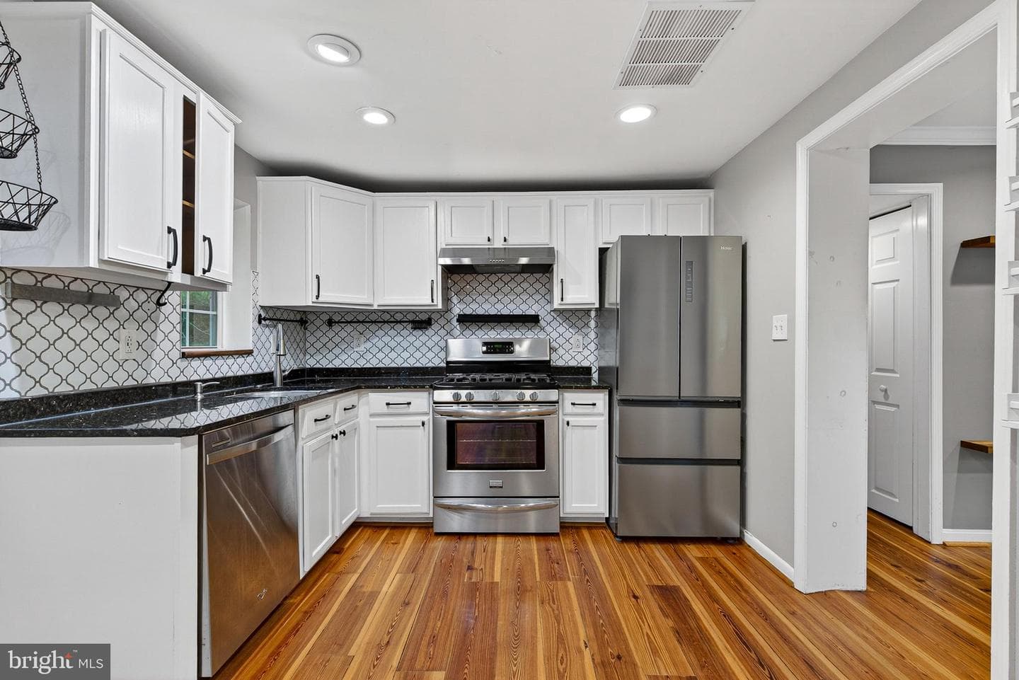 8669 Frederick Road photo 14