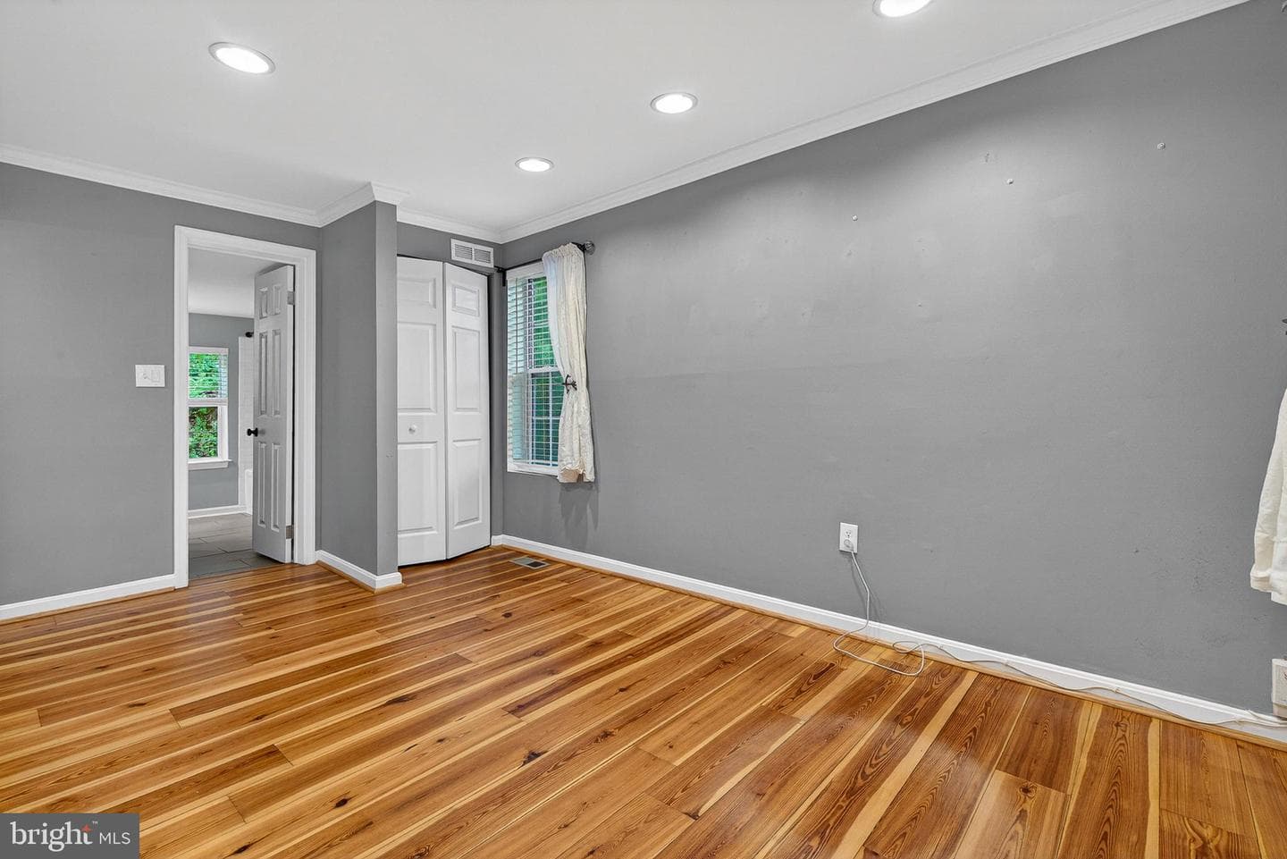 8669 Frederick Road photo 24