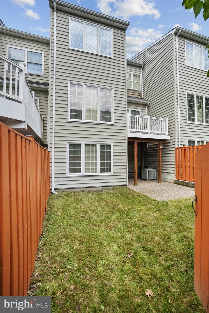 8913 Lee Manor Drive photo 38