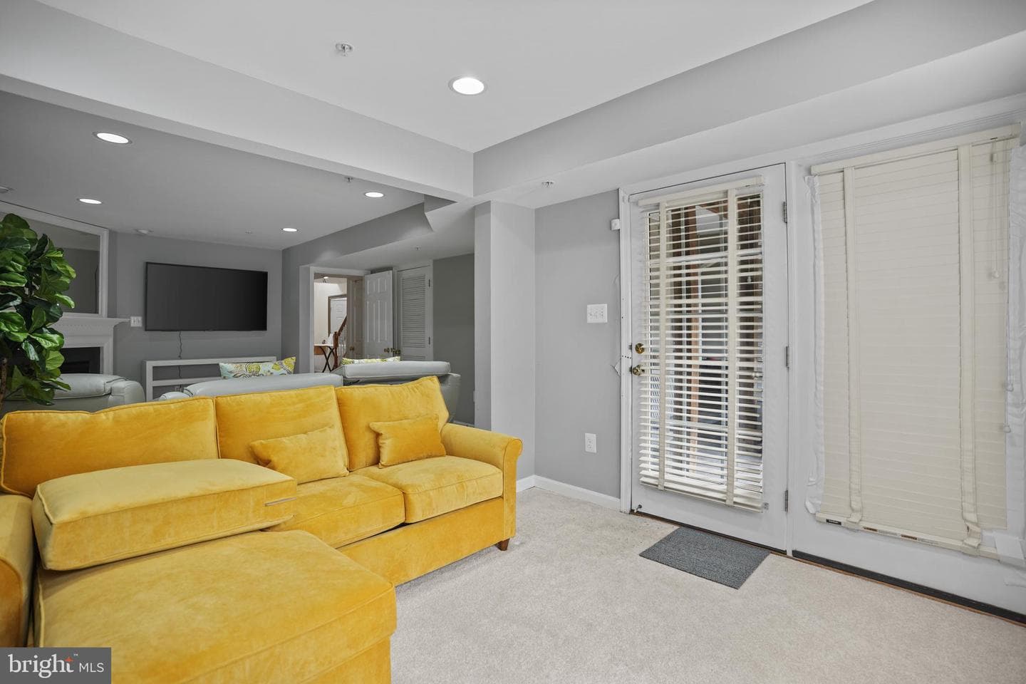 8913 Lee Manor Drive photo 5