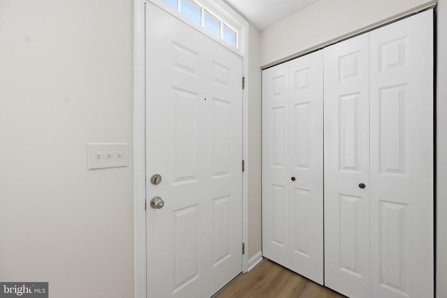 9045 N Laurel Road #k photo 4