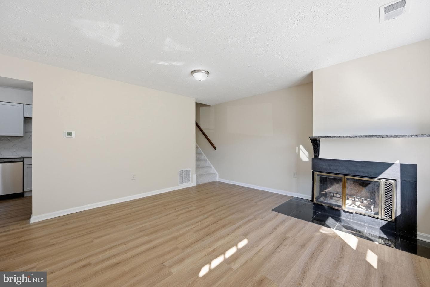 9045 N Laurel Road #k photo 7