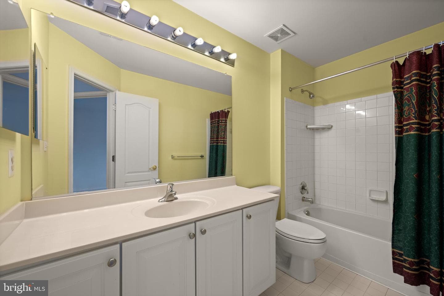 2220 Kaitlins Court photo 38