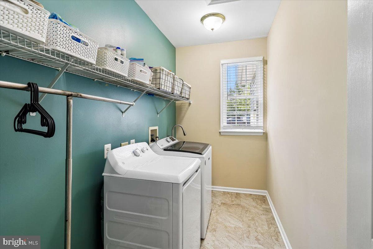 9909 Midsummer Snow Lane photo 27