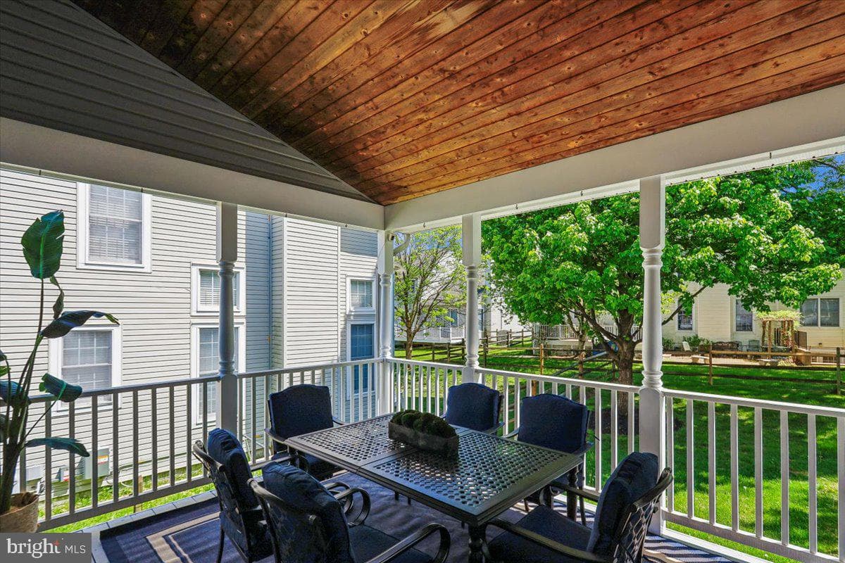 9909 Midsummer Snow Lane photo 65
