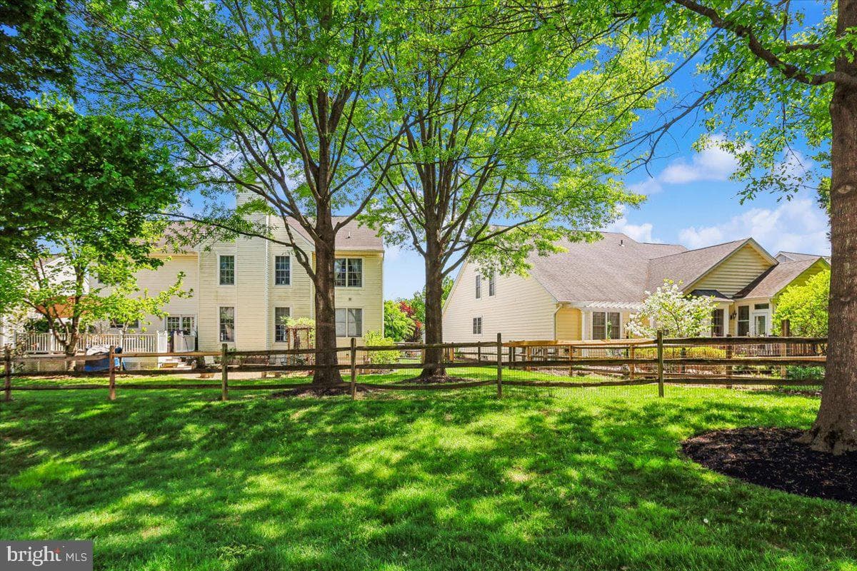 9909 Midsummer Snow Lane photo 67