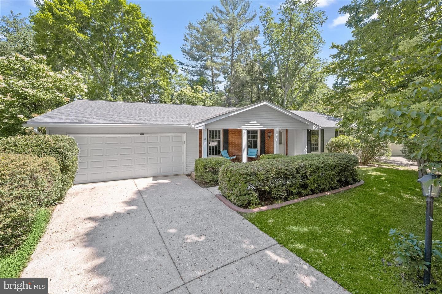5063 Beatrice Way photo 1