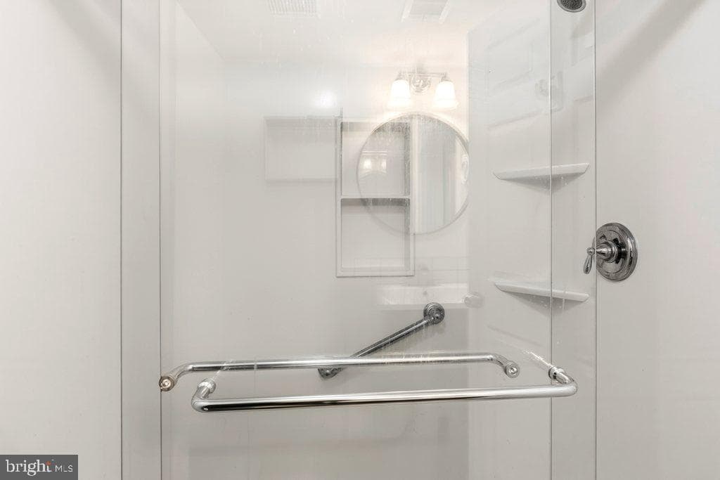 6205 Sandpiper Court #202 photo 32