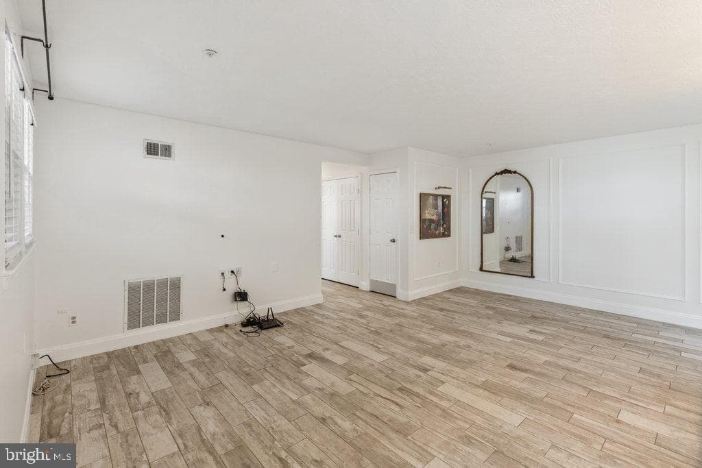 6205 Sandpiper Court #202 photo 5