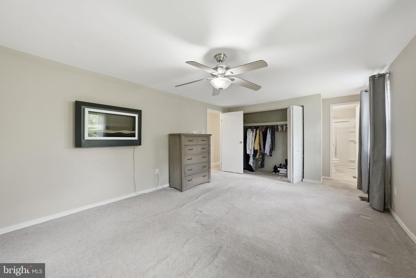 9078 Flamepool Way photo 5