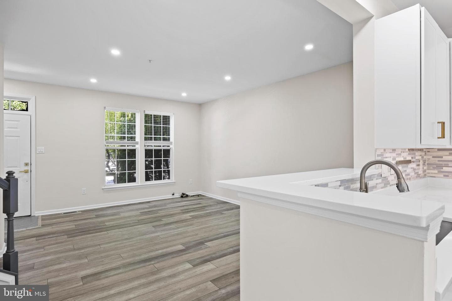 8880 Papillon Drive photo 28