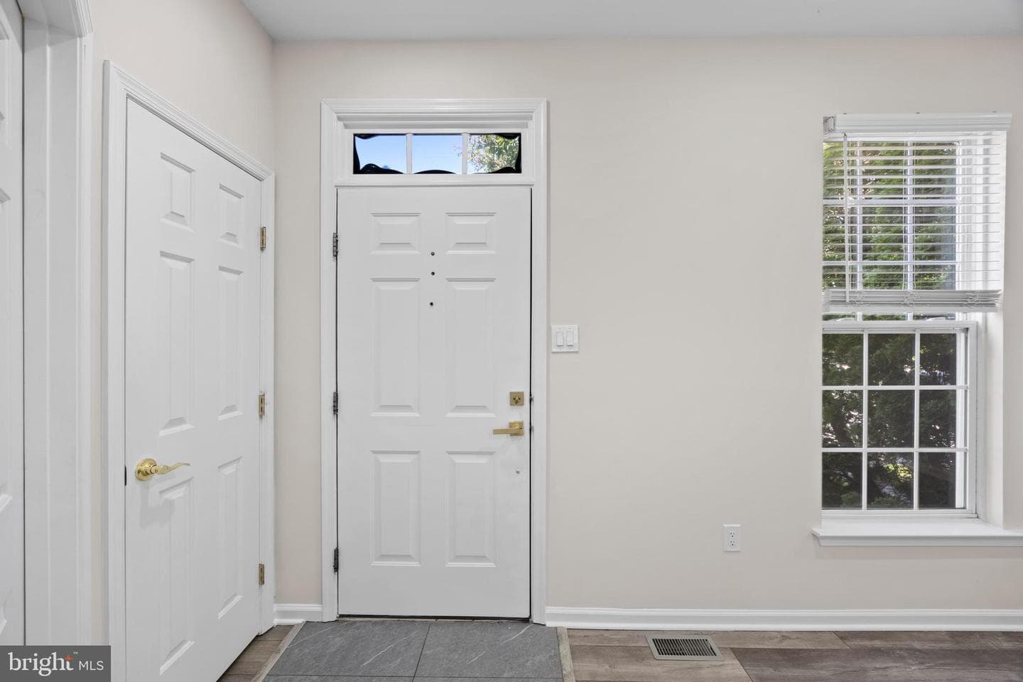 8880 Papillon Drive photo 29