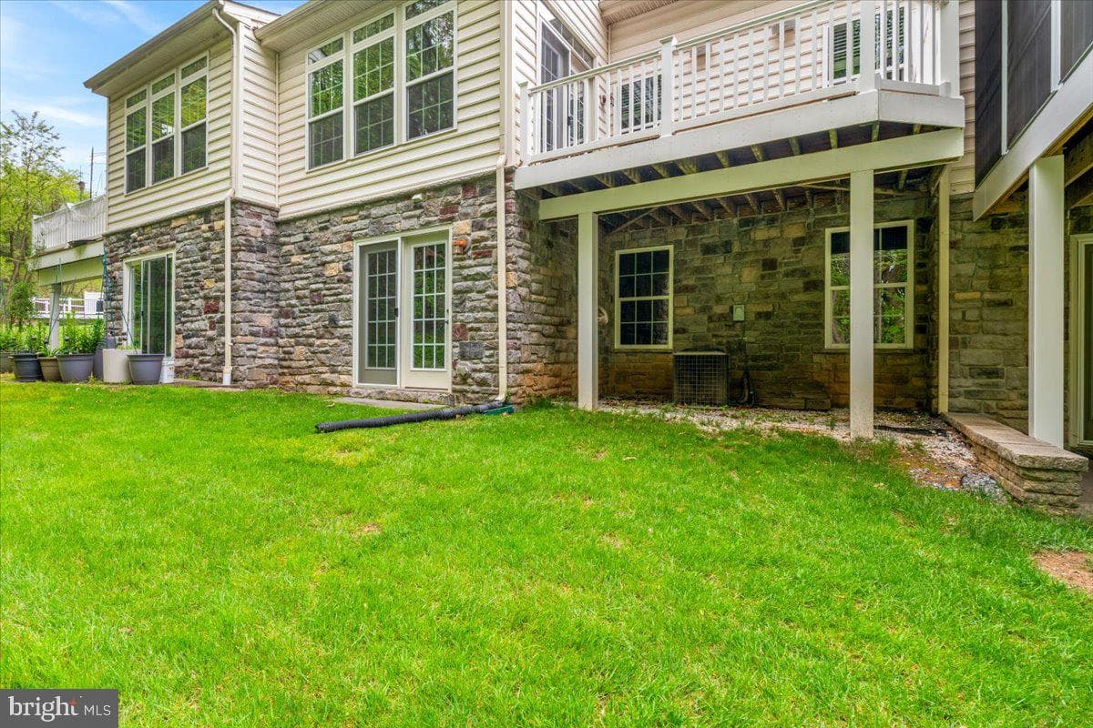 2372 Adam David Way photo 45