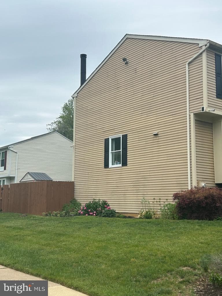9560 Glen Oaks Lane photo 2