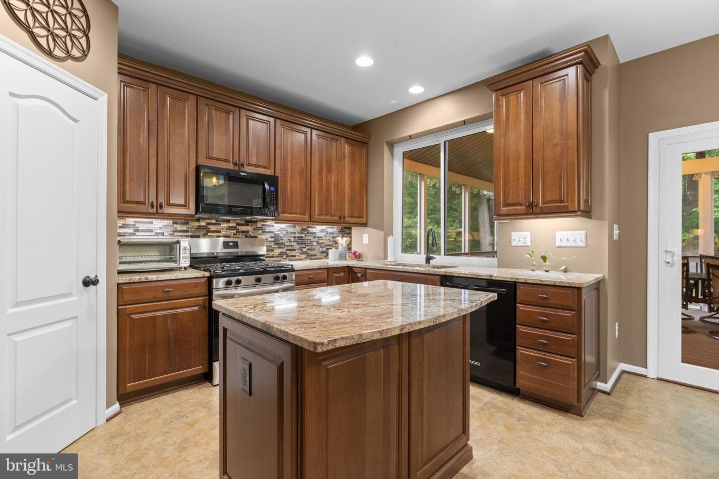 4660 Huntley Drive photo 17
