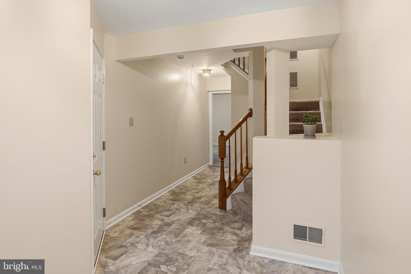 6408 Frothingham Court photo 6