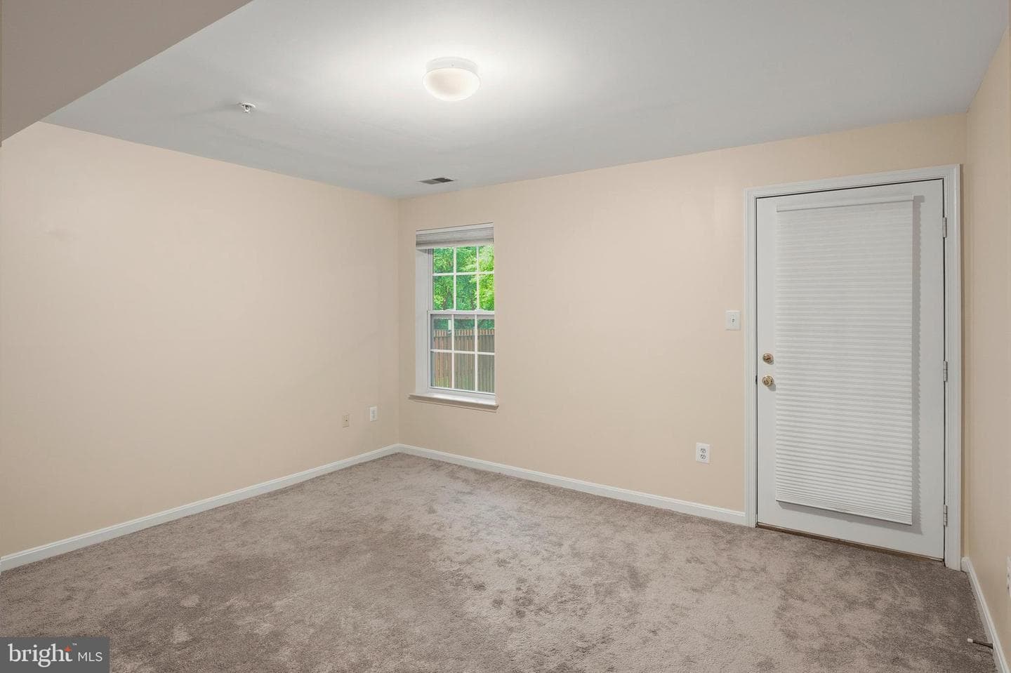 6408 Frothingham Court photo 8