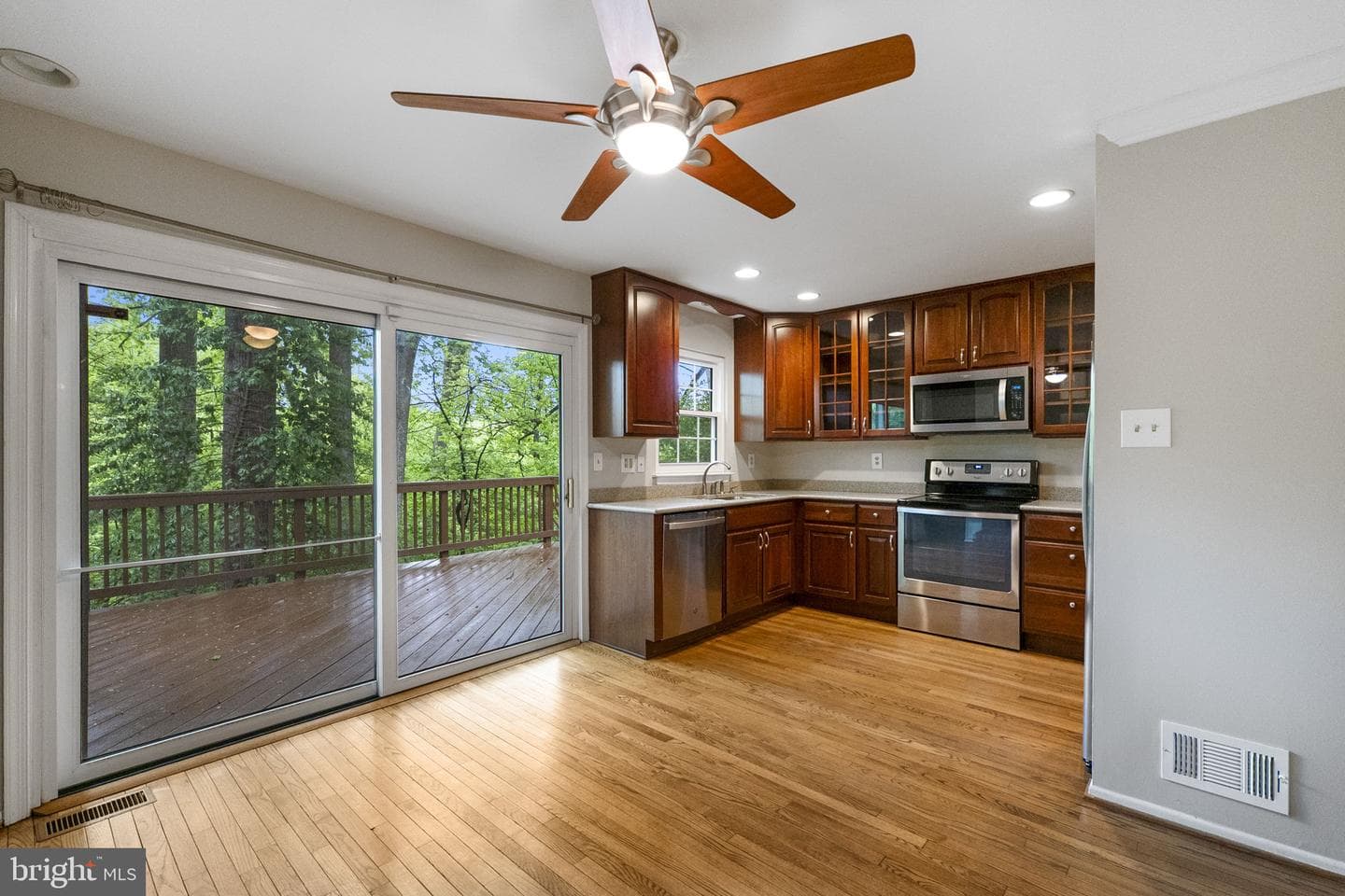 8868 Stonebrook Lane photo 8
