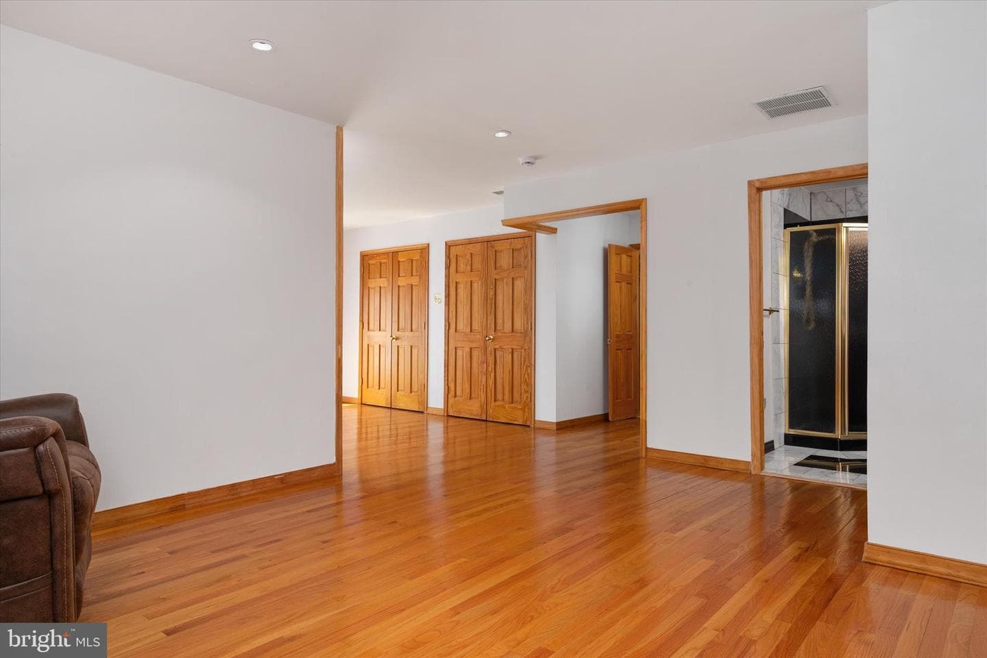 9460 Guilford Road photo 32
