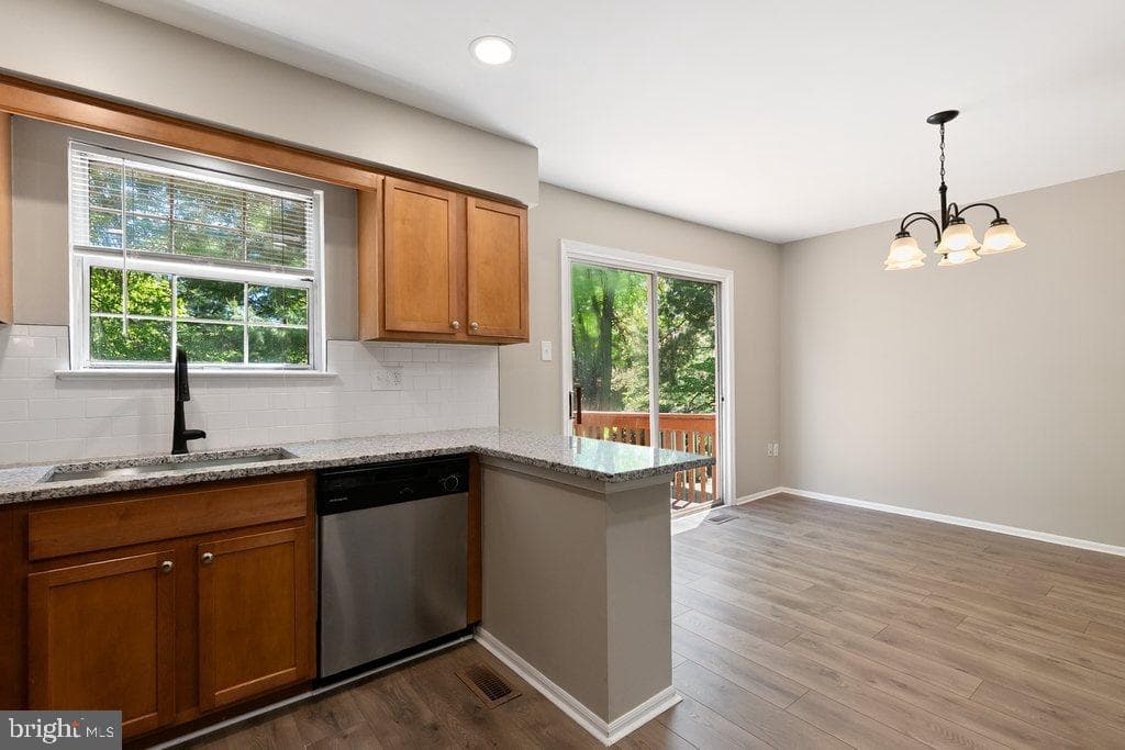 4723 Leyden Way photo 19