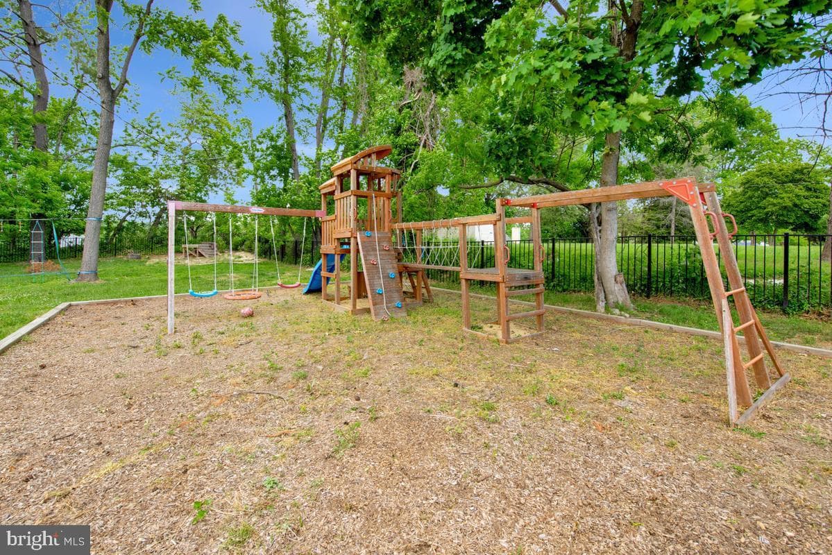 8530 Linwood Drive photo 46