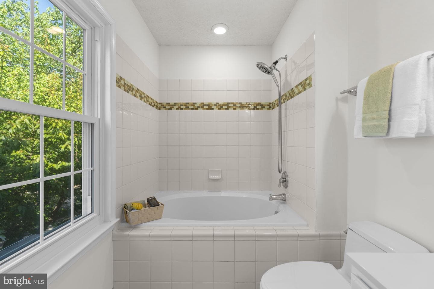 6649 Huntshire Drive photo 25